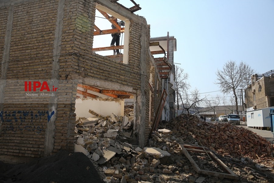   بازسازی در مناطق زلزله زده خوی