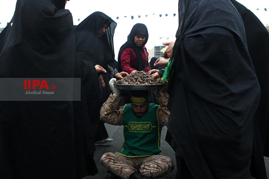   مراسم پیاده روی اربعین حسینی در تهران