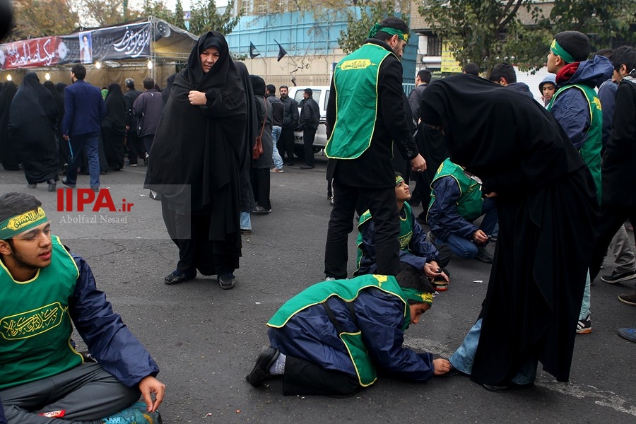  مراسم پیاده روی اربعین حسینی در تهران
