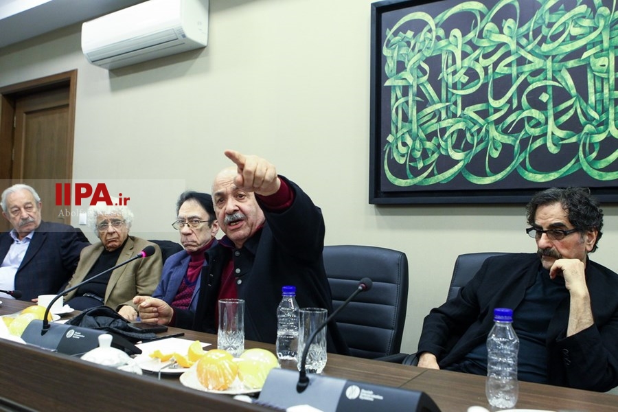   دیدار هنرمندان با وزیر ارشاد 