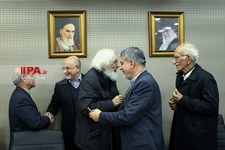   دیدار هنرمندان با وزیر ارشاد 