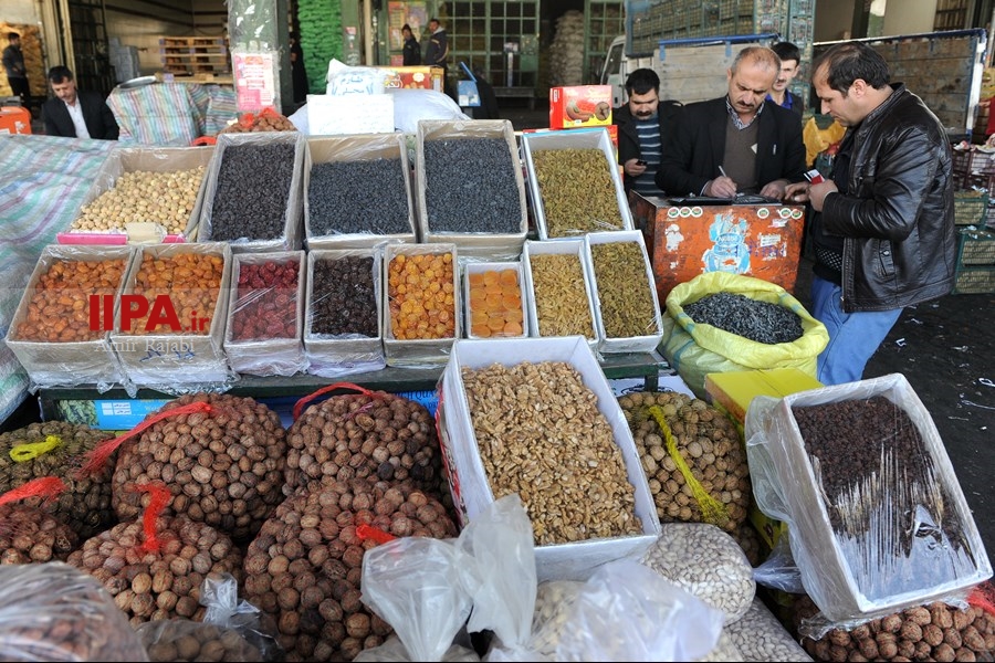   بازار تره بار تهران در آستانه شب یلده 