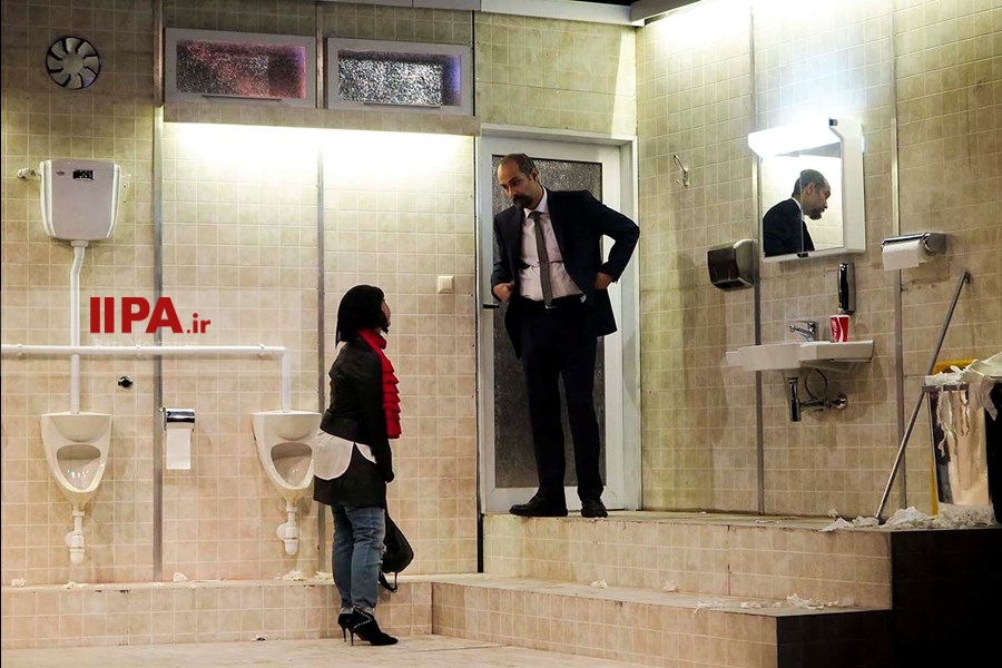   نمایش کلاغ