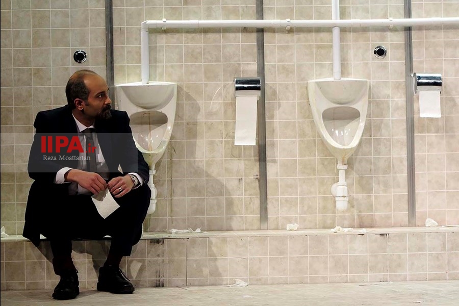   نمایش کلاغ