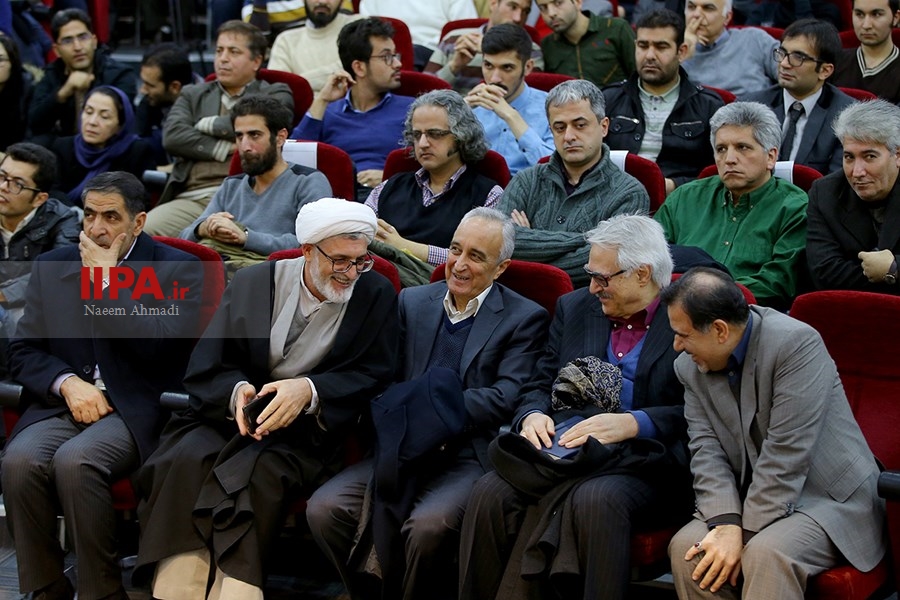   رونمایی از کتاب سید جواد طباطبایی