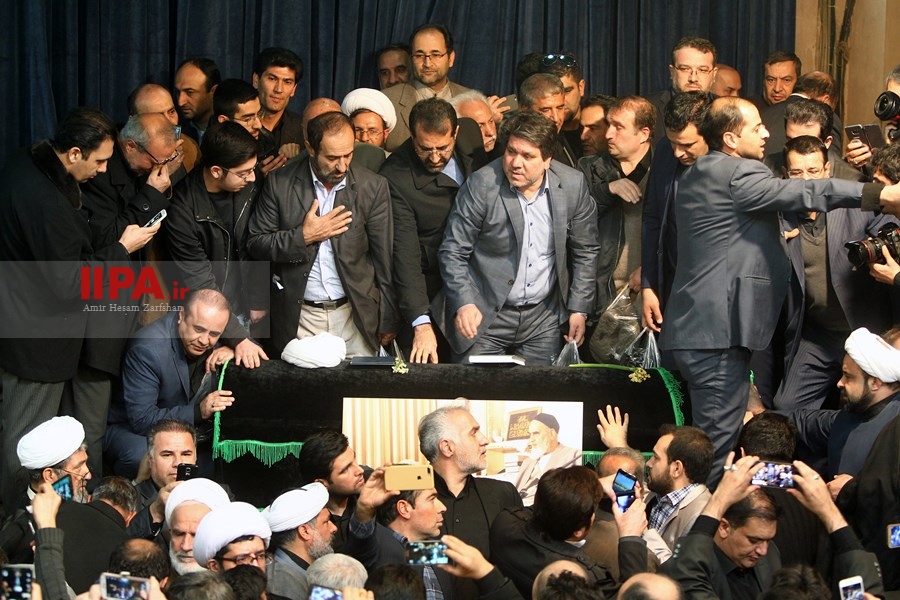   وداع با ایت الله هاشمی رفسنجانی در حسینیه جماران -2