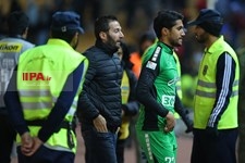    دیدار تیم های استقلال و نفت تهران