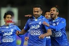    دیدار تیم های استقلال و نفت تهران