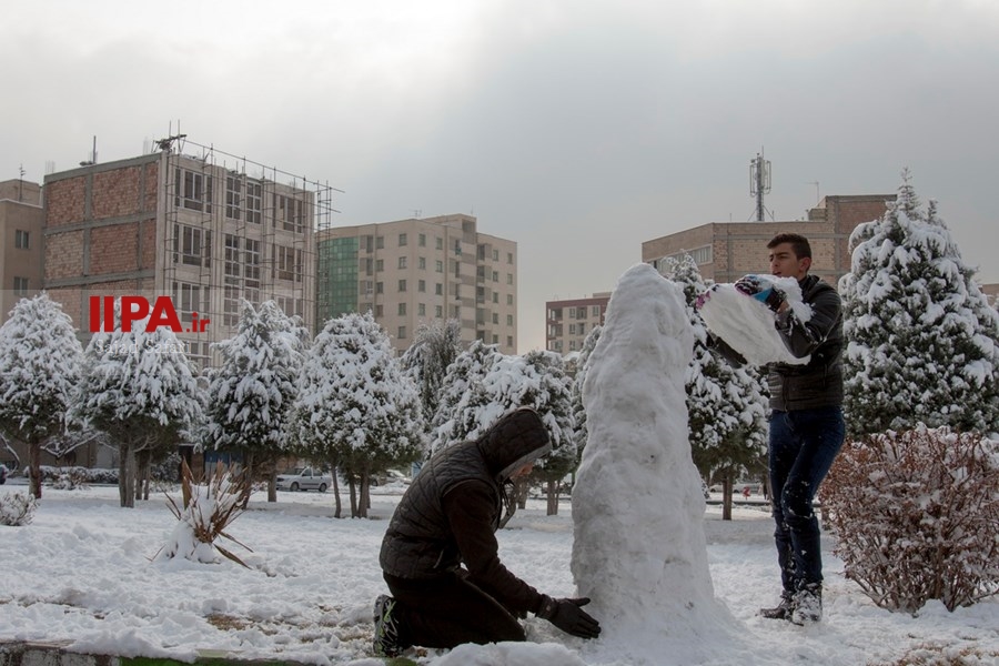   بارش برف زمستانی در تهران 