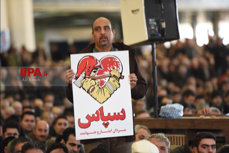   تشییع پیکر شهدای آتش‌نشان حادثه پلاسکو-1