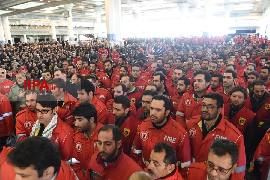   تشییع پیکر شهدای آتش‌نشان حادثه پلاسکو-1