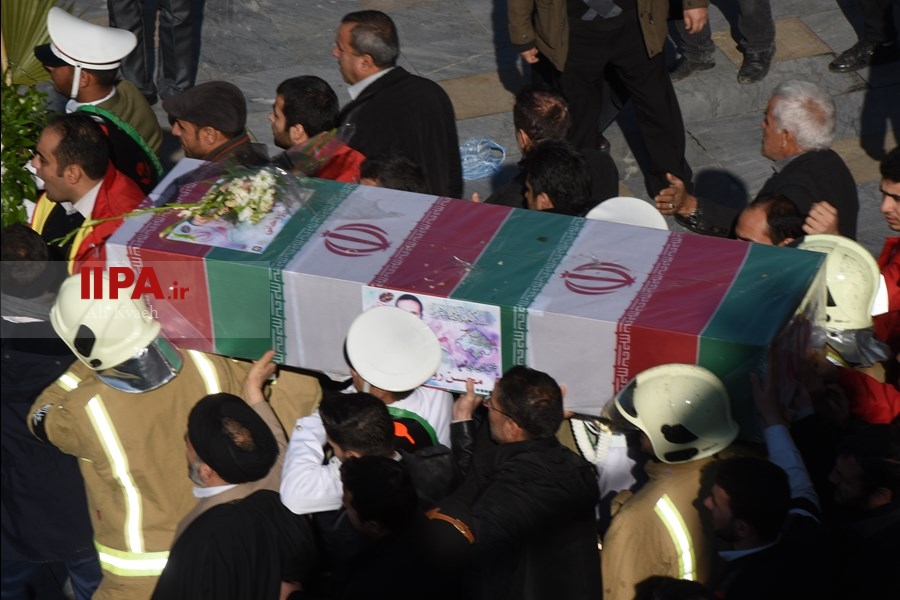   تشییع پیکر شهدای آتش‌نشان حادثه پلاسکو-1