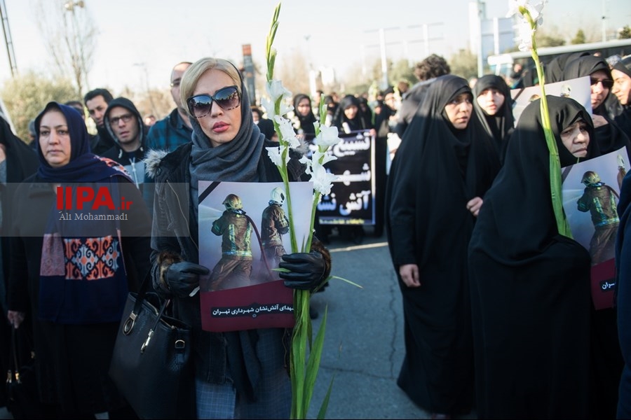    تشییع پیکر شهدای آتش‌نشان حادثه پلاسکو 3