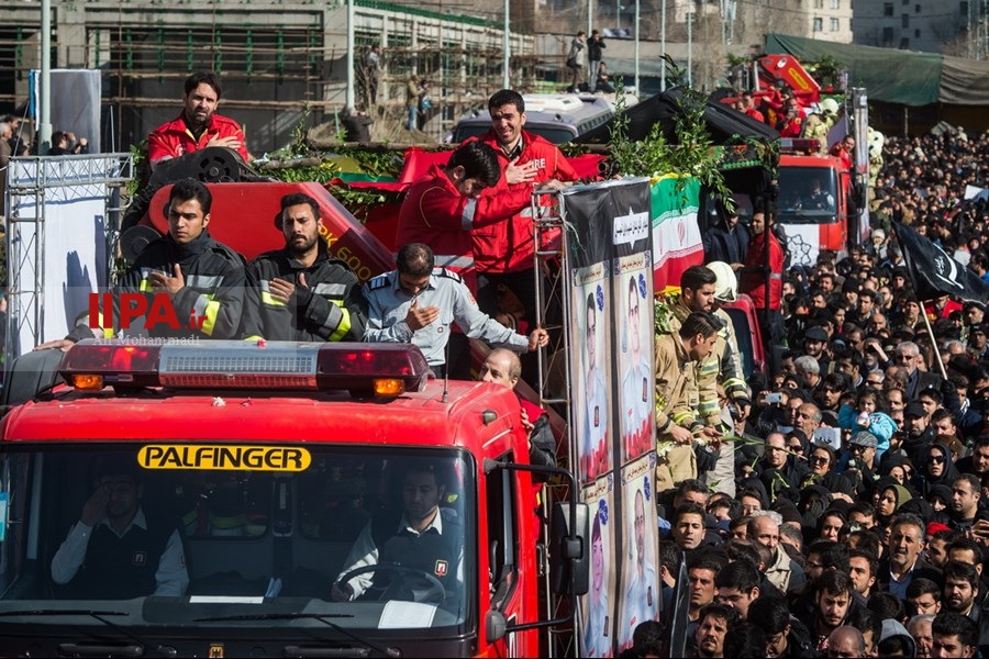    تشییع پیکر شهدای آتش‌نشان حادثه پلاسکو 3