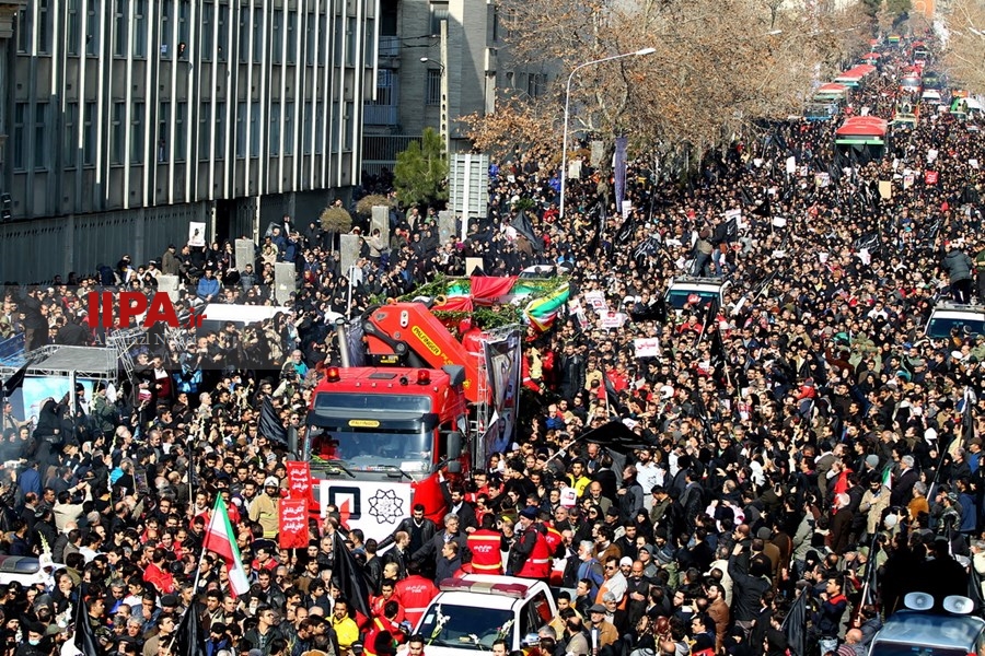   تشییع پیکر شهدای آتش‌نشان حادثه پلاسکو2