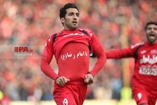   دیدار تیم های فوتبال پرسپولیس و تراکتورسازی