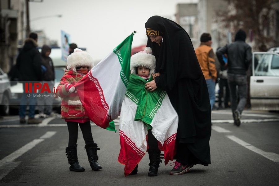  در حاشیه  راهپیمایی 22 بهمن در تهران 