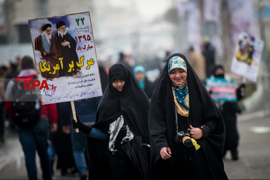  در حاشیه  راهپیمایی 22 بهمن در تهران 