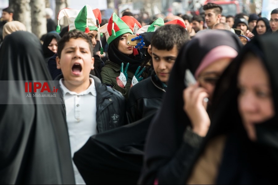   در حاشیه  راهپیمایی 22 بهمن در تهران 