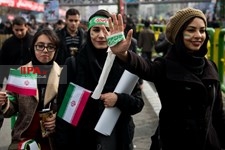   در حاشیه  راهپیمایی 22 بهمن در تهران 
