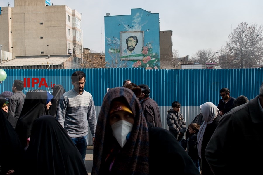   در حاشیه  راهپیمایی 22 بهمن در تهران 
