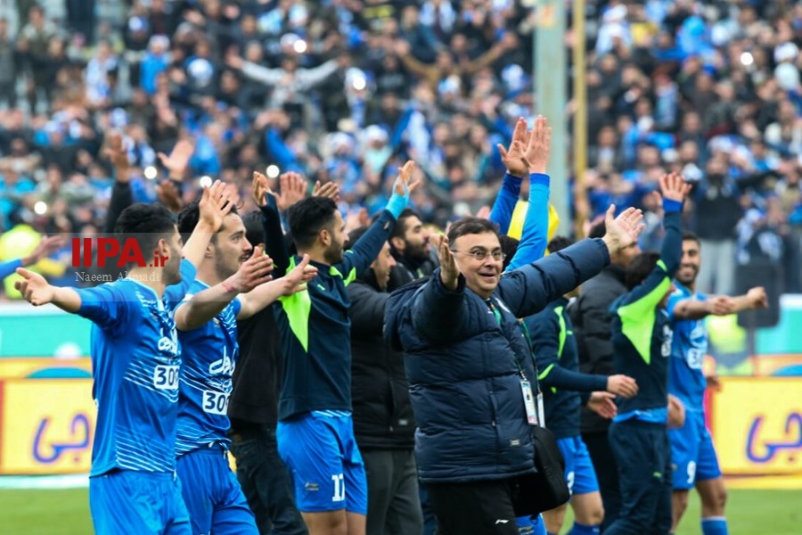   هفته بیست و یکم لیگ برتر/دیدار تیمهای استقلال و پرسپولیس (1)