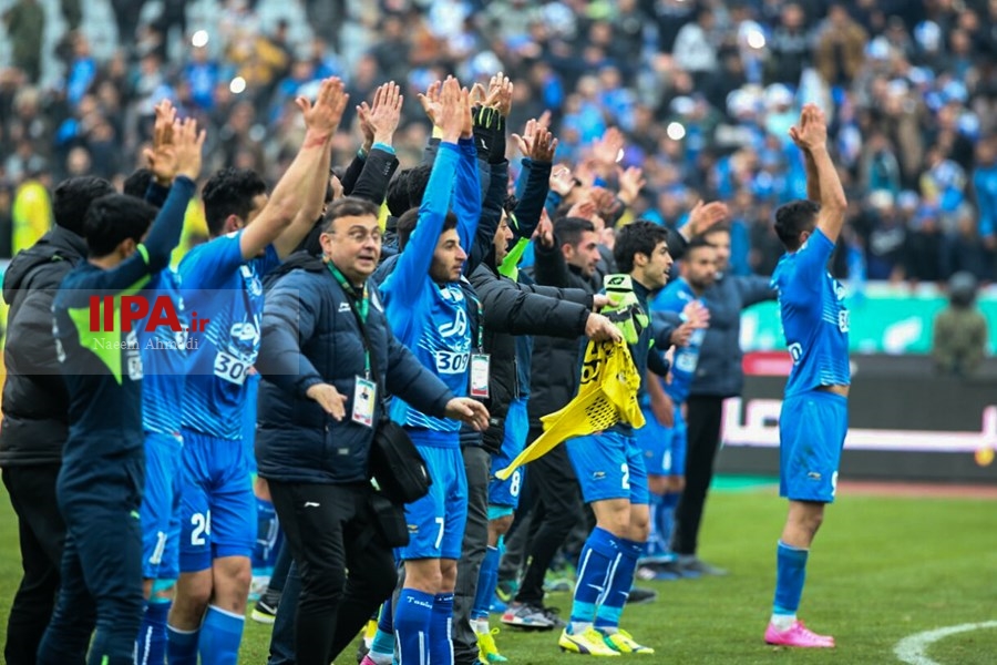   هفته بیست و یکم لیگ برتر/دیدار تیمهای استقلال و پرسپولیس (1)