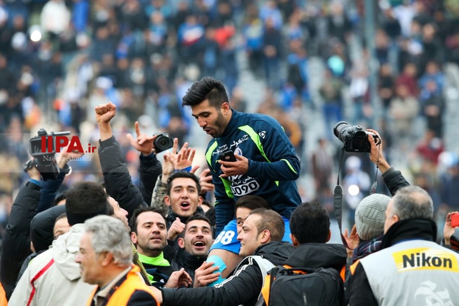   هفته بیست و یکم لیگ برتر/دیدار تیمهای استقلال و پرسپولیس (1)