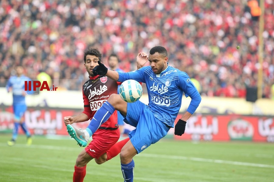   هفته بیست و یکم لیگ برتر/دیدار تیمهای استقلال و پرسپولیس (1)