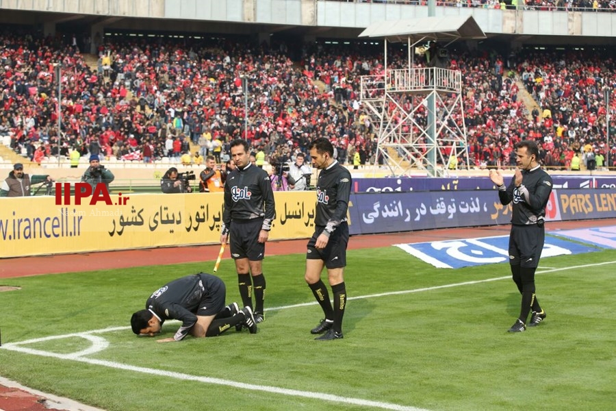   هفته بیست و یکم لیگ برتر/دیدار تیمهای استقلال و پرسپولیس (1)