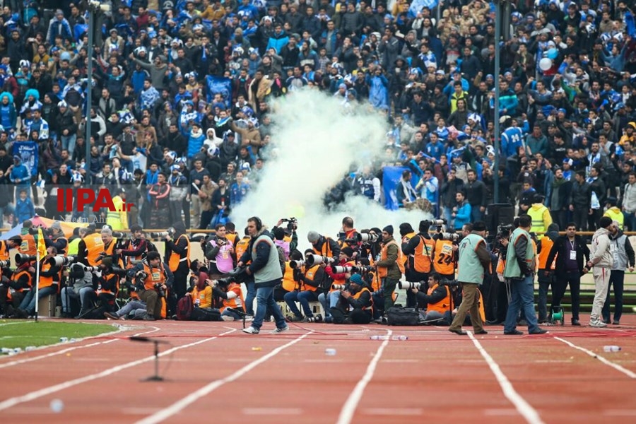   هفته بیست و یکم لیگ برتر/دیدار تیمهای استقلال و پرسپولیس (1)