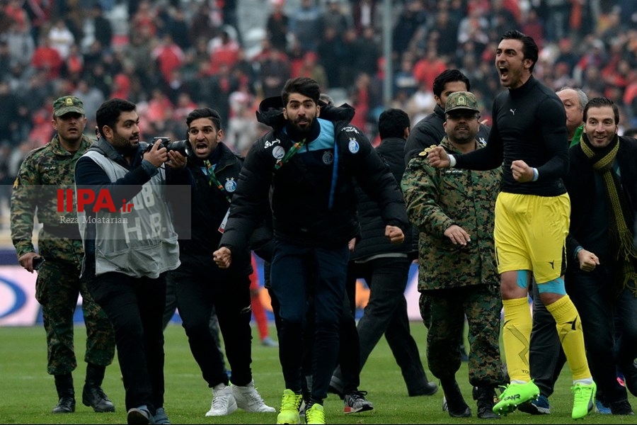   هفته بیست و یکم لیگ برتر/دیدار تیمهای استقلال و پرسپولیس (2)