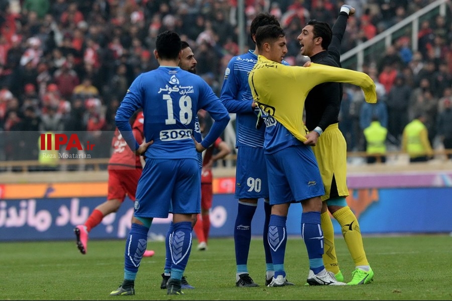   هفته بیست و یکم لیگ برتر/دیدار تیمهای استقلال و پرسپولیس (2)