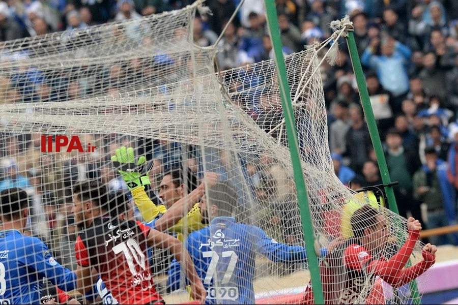   هفته بیست و یکم لیگ برتر/دیدار تیمهای استقلال و پرسپولیس (2)