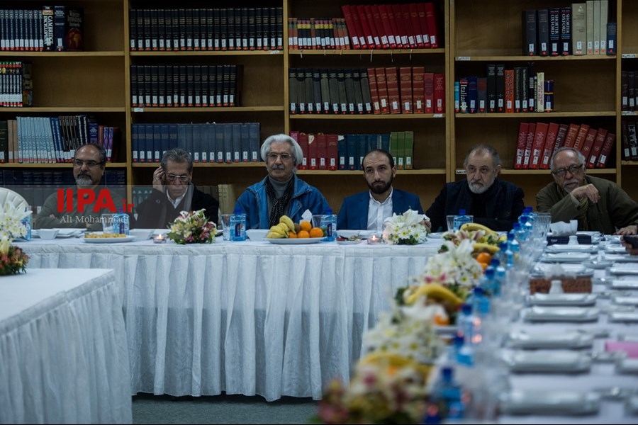   نشست وزیر ارشاد با هنرمندان حوزه تجسمی