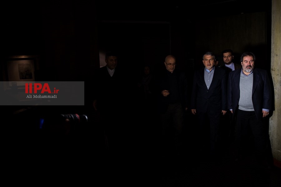   نشست وزیر ارشاد با هنرمندان حوزه تجسمی