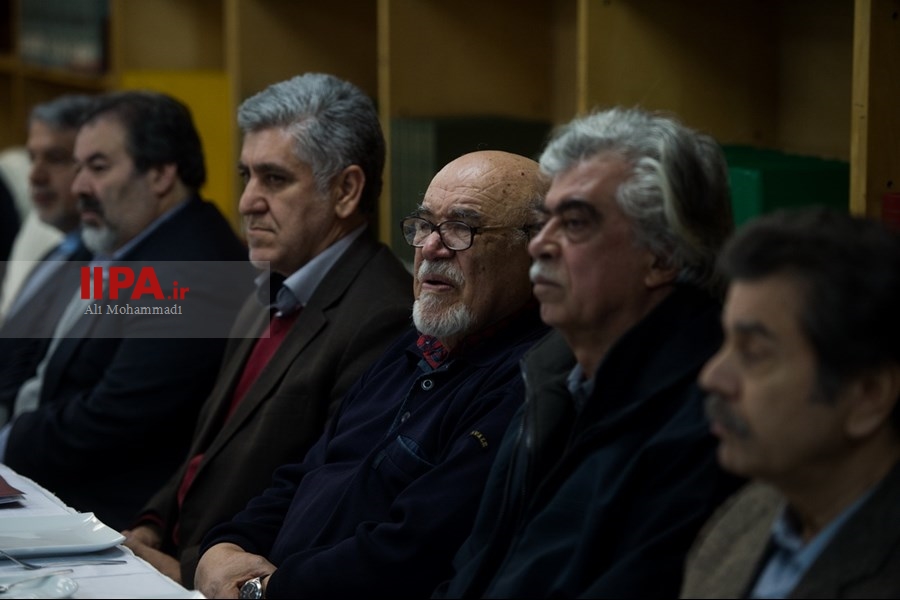   نشست وزیر ارشاد با هنرمندان حوزه تجسمی