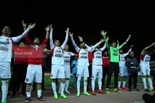   دیدار تیم‌های نفت تهران و پرسپولیس 