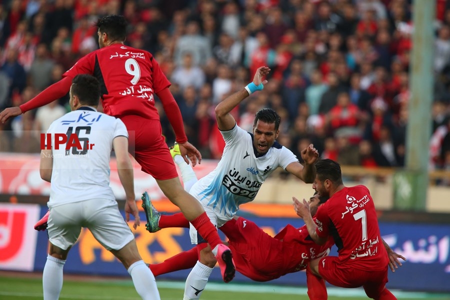    دیدار پرسپولیس و پیکان