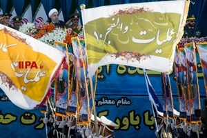 مراسم رژه روز ارتش با حضور رئیس جمهور