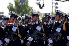   مراسم رژه روز ارتش با حضور رئیس جمهور