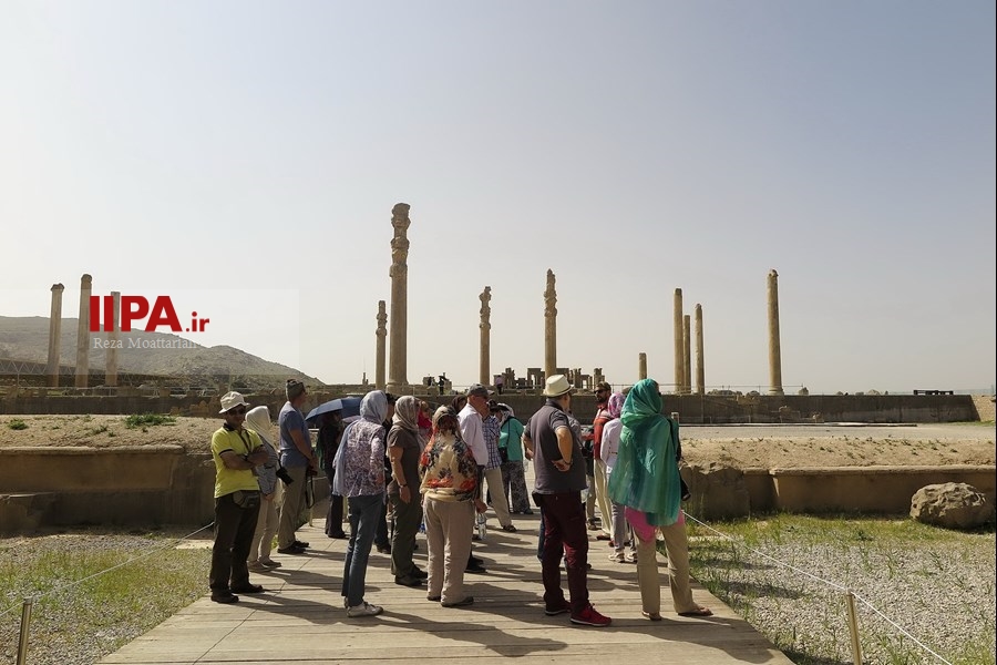   گردشگران خارجی در شیراز 