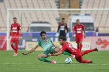    دیدار تیم های فوتبال پرسپولیس تهران و ذوب آهن اصفهان