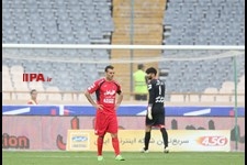    دیدار تیم های فوتبال پرسپولیس تهران و ذوب آهن اصفهان