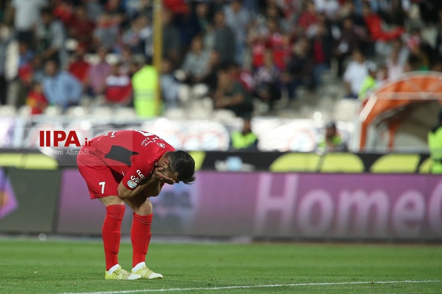   دیدار تیم های فوتبال پرسپولیس تهران و ذوب آهن اصفهان