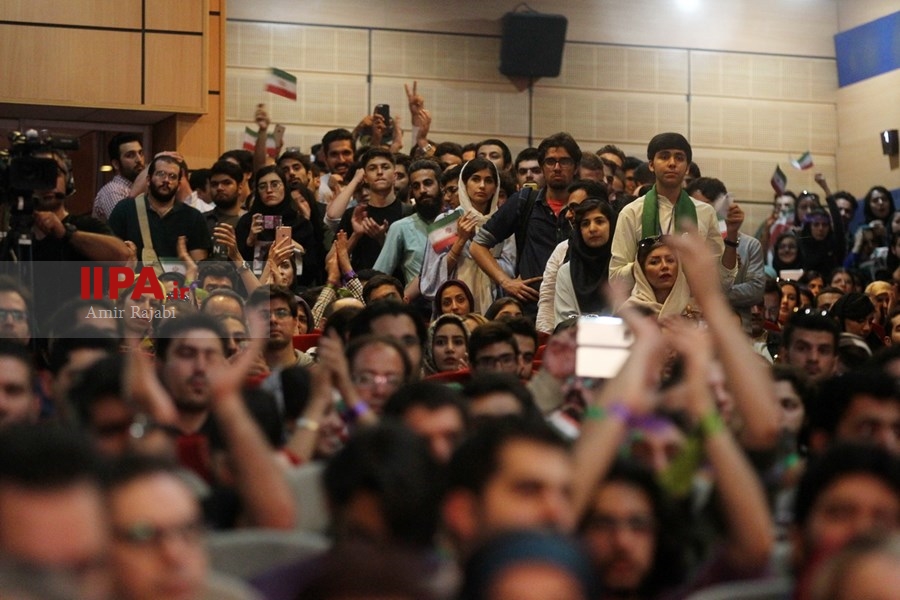   اولین گردهمایی جوانان حامی حسن روحانی